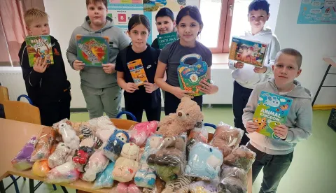 Donacija pli&scaron;anaca i knjiga