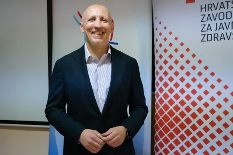 Osijek, 21. 2. 2026., Tečaj za zubare i predstavljanje nacionalnog programa - Oralno zdravlje za opće zdravljeMiroslav Sikora; Zubari; tečaj; zdravlje; oralno zdravlje; dentalna medicina; edukacija; predavanje