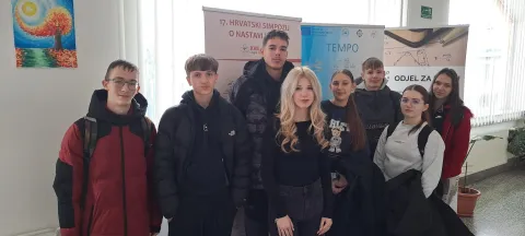 Dani otvorenih vrata Sveučili&scaron;ta Josipa Jurja Strossmayera: Srednjo&scaron;kolci zavirili u svijet fizike, pozvani da ju studiraju