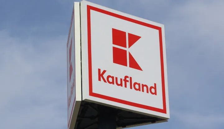 Osijek, 14. 10. 2025, Kaufland Retfala, obilazak Kauflanda pred sutra&scaron;nje otvorenje. Reklama, logo, ilustracija.snimio GOJKO MITIĆ