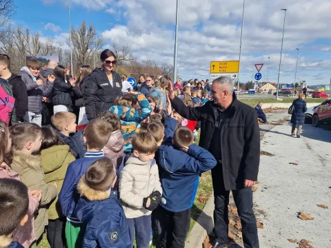 POŽEGA - U prigodi Dana civilne za&scaron;tite, koji se obilježava 1. ožujka, Ravnateljstvo civilne za&scaron;tite, Područna služba civilne za&scaron;tite Požega, u suradnji s jedinicama lokalne i područne samouprave, operativnim snagama sustava civilne za&scaron;tite i žurnim službama, organizirali su terensku vježbu civilne za&scaron;tite pod nazivom&nbsp;"POŽEGA 2026.". 