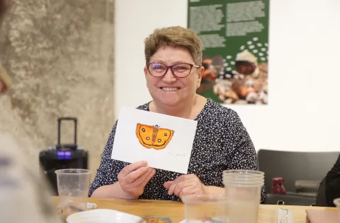 Osijek, 26. 02. 2026., Muzej Slavonije, radionica, 60+, Svjetlo i sjena u letu leptira, lutkarstvo, lutke, lutke sa mehanizmom, tema - leptir, Jelena Be&scaron;ić - polaznica radioniceSNIMIO BRUNO JOBST