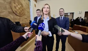 Virovitica, 20.02.2026. - Ministrica regionalnog razvoja i fondova Europske unije Nata&scaron;a Miku&scaron; Žigman uručila je u petak virovitičko-podravskom županu Igoru Androviću &scaron;est ugovora iz Programa konkurentnosti i kohezije te Interreg programa Mađarska - Hrvatska, ukupno vrijedne 4,6 milijuna eura. Na fotografiji Nata&scaron;a Miku&scaron; Žigman. foto HINA/ Ozren &Scaron;PIRANEC/ ml