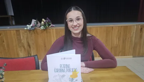 Petra Maro&scaron;evac, autorica slikovnice -NASLOVNA