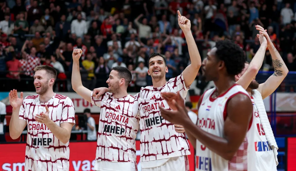 27.02.2026., KC Drazen Petrovic, Zagreb - Kvalifikacije za Svjetsko prvenstvo 2027, skupina E, 3. kolo, Hrvatska - Njemacka. Mateo Dreznjak, Kresimir Radovcic, Toni Nakic i Jaleen Smith Photo: Igor Kralj/PIXSELL