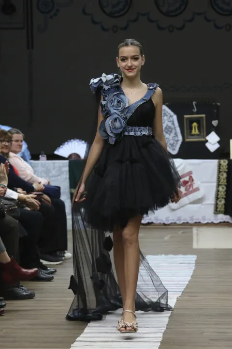 /Foto/ Jeans i no&scaron;nje - Uspje&scaron;an spoj iz modnoga labosa