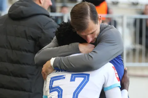 Osijek, 28. 02. 2026, Opus Arena, nogomet, Osijek - Vukovar, SuperSport HNL 25/26. Samuel Akere (57) i Borna Bari&scaron;ić.snimio GOJKO MITIĆ 