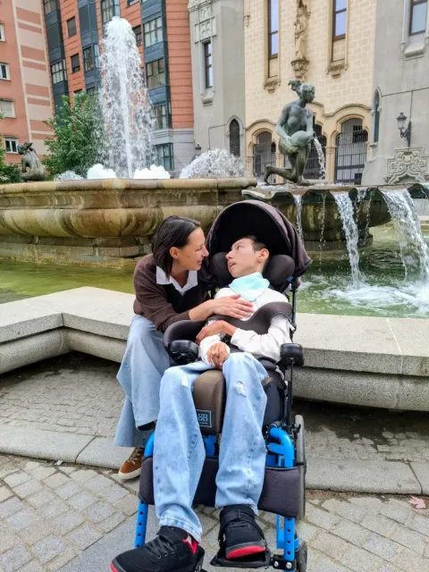 VUKOVAR - Viktorija Matin predsjednica Vukovarskh leptirića i sin Leo