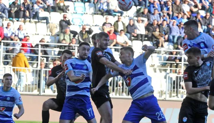 Osijek, 28. 02. 2026, Opus Arena, nogomet, Osijek - Vukovar, SuperSport HNL 25/26. Arnel Jakpović (17).i Luka Jelenić (26).snimio GOJKO MITIĆ