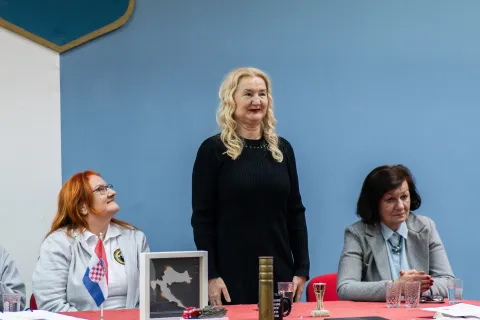 Osijek, 3. 3. 2026., Tribina o ženama u organizaciji Udruge braniteljica i žena HDZ-a Ibojka Milić; Vera Medved; Svjetlana Dželalija; dan žena; tribina; braniteljice; žene; HDZ