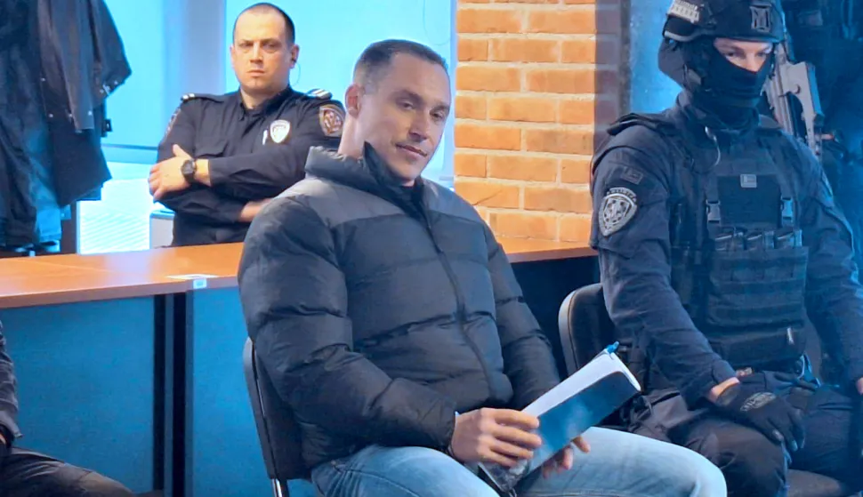 Varaždin, 04.03.2026. - Na varaždinskom Županijskom sudu u srijedu je počelo suđenje vi&scaron;estrukom ubojici Srđanu Mlađanu kojega u ovom slučaju terete da je u vi&scaron;e navrata u lepoglavskom zatvoru poticao drugog zatvorenika na otmice i ubojstva osoba koje su svjedočile na njegovu &scaron;tetu. foto HINA/ Sini&scaron;a KALAJDŽIJA/ ml