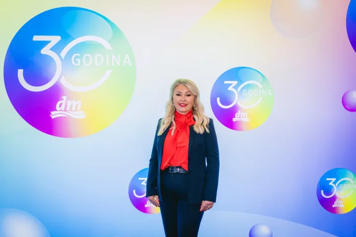Povodom 30 godina poslovanja u Hrvatskoj dm je pokrenuo inicijativu "Žar za budućnost" Gordana Picek