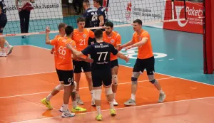 Rat odvlači misli, ali kad se igra, fokus na terenu