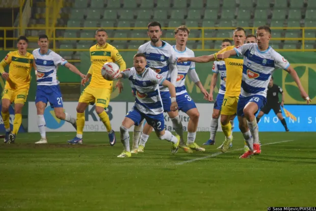 06.03.2026., Pula - U 25.kolu SuperSport Prve HNL, NK Osijek slavio protiv domacina NK Istre 1961 s 0:1. Roko Jurisic, Arnel Jakupovic i Luka Jelenic Photo: Sasa Miljevic/PIXSELL