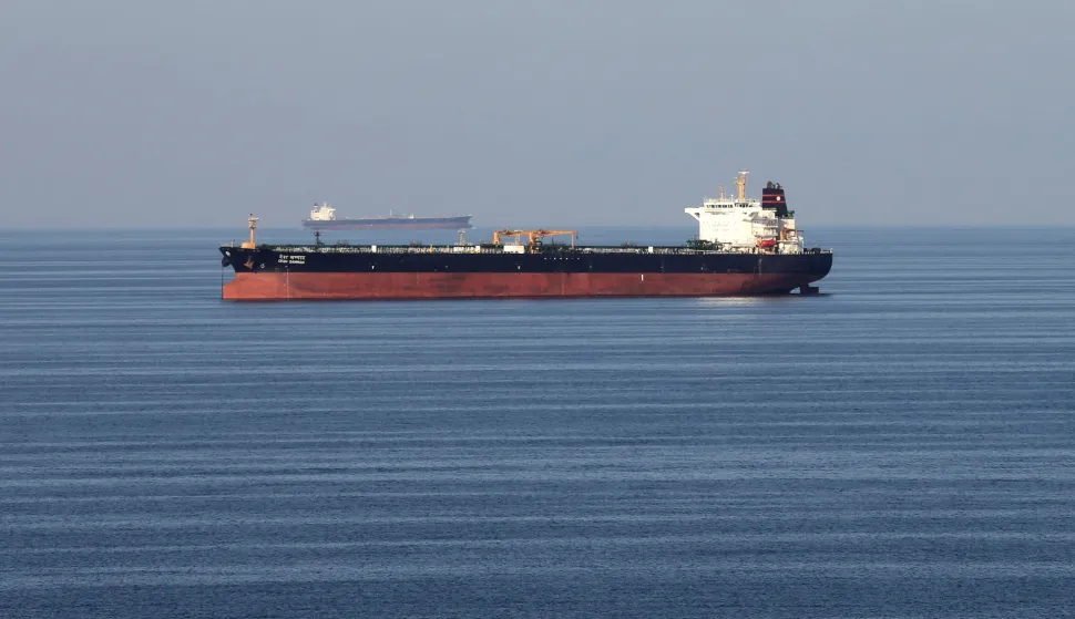 FILE PHOTO: Oil tankers pass through the Strait of Hormuz, December 21, 2018. REUTERS/Hamad I Mohammed/File Photo Photo: HAMAD I MOHAMMED/REUTERS