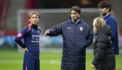 Var&scaron;ava, 14.10.2024. - Trenin hrvatske nogometne reprezentacije uoći utakmice 4. kola Lige nacija između nogometa&scaron;a Poljske i Hrvatske. Na fotografiji Zlatko Dalić, Luka Modrić, Iva Olivari, Vedran Ćorluka. foto HINA/ Daniel KASAP/ dk