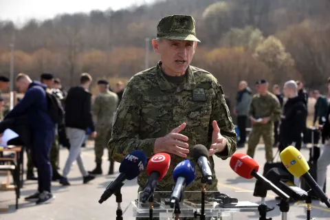 Slunj, 09.03.2026 (novosti) - prva generacija rocnika stigla na TVO (temeljna vojna obuka) u vojarnu Eugen Kvaternik, na slici Tihomir Kundid.foto Davor Kovacevicnovosti