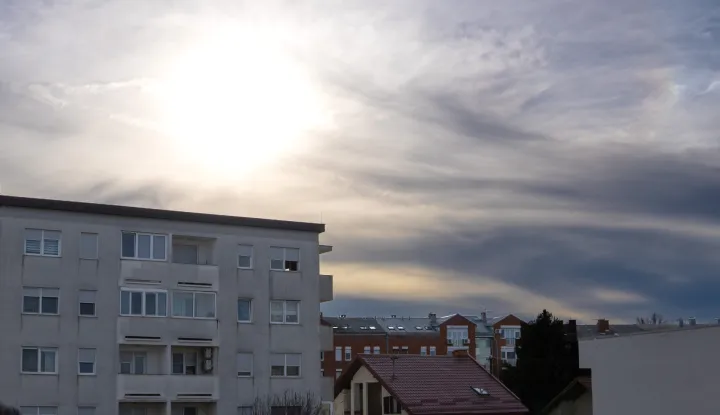 Osijek, 12. 2. 2026., Slobodnjacistan; stanovi; stanovanje; sunce; sunčan dan; vrijeme; prognoza; promjenjivo vrijeme