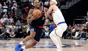 INGLEWOOD, CALIFORNIA - MARCH 09: Kawhi Leonard #2 of the LA Clippers controls the ball against Jose Alvarado #5 of the New York Knicks in the first half at Intuit Dome on March 09, 2026 in Inglewood, California. NOTE TO USER: User expressly acknowledges and agrees that, by downloading and or using this photograph, User is consenting to the terms and conditions of the Getty Images License Agreement. Ronald Martinez/Getty Images/AFP (Photo by RONALD MARTINEZ/GETTY IMAGES NORTH AMERICA/Getty Images via AFP)