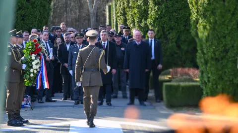 Grad Vukovar i općina Bogdanovci prvi su put zajedno obilježili Dan hrvatskih branitelja Vukovara i 35. obljetnicu postrojavanja nenaoružanih odreda u Bogdanovcima.10. 3. 2026.