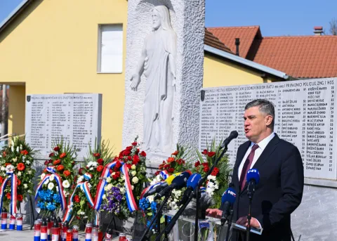 Grad Vukovar i općina Bogdanovci prvi su put zajedno obilježili Dan hrvatskih branitelja Vukovara i 35. obljetnicu postrojavanja nenaoružanih odreda u Bogdanovcima.10. 3. 2026.