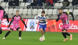 Osijek, 23. 11. 2025, Opus Arena, nogomet, Osijek - Lokomotiva (Zagreb), SupeSport HNL 25/26. David Čolina (38)snimio GOJKO MITIĆ