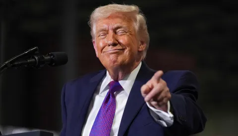 HEBRON, KENTUCKY - MARCH 11: U.S. President Donald Trump speaks on stage at Verst Logistics on March 11, 2026 in Hebron, Kentucky. Verst Logistics handles packaging, shrink sleeve labeling, and transportation management for various brands. Andrew Harnik/Getty Images/AFP (Photo by Andrew Harnik/GETTY IMAGES NORTH AMERICA/Getty Images via AFP)