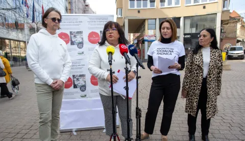 Zagreb, 13.3.2026 - Inicijativa "Od &scaron;utnje do promjene" i Udruga NOVISS - Nova vizija socijalne skrbi organizirali su konferenciju za novinare o stanju u sustavu socijalne skrbi. Na slici Nino Žganec, Nela Pamuković, Marina Vulinović, Dubravka Smolić.Foto HINA/ Sa&scaron;a KOLJAN/ sk