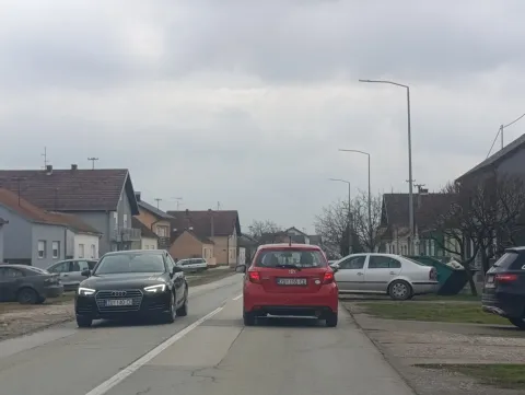 Vinkovačka ulica u Županji pred rekonstrukcijomfoto: Marija Le&scaron;ić Omerović