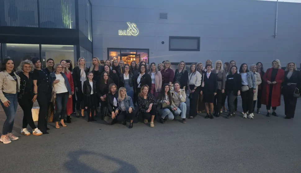 Online fitness-trenerica Ilijana Bodlović, koja je poznata po brendu (i aplikaciji) Fitness Anny, ima vi&scaron;e od 230 tisuće pratitelja na Facebooku i gotovo 160 tisuća na Instagramu. 