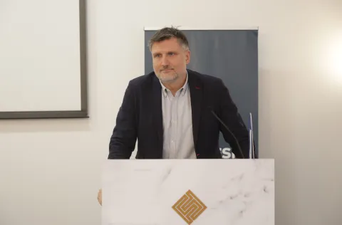 Osijek, 04. 03. 2026., FFOS, Centar za interdisciplinarna istraživanja, Scinetific inter_view, predavanje, Sa&scaron;a CvetojevićSNIMIO BRUNO JOBST