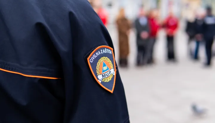 Osijek, 11. 2. 2026., Podizanje zastave 112, Civilna za&scaron;titacivilna za&scaron;tita; zastava; 112; ilustracija; logo