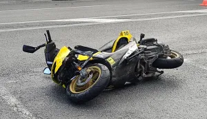 SLATINA, U prometnoj nesreći ozlijeđen je motociklist, 19.09.2022., snimio Petar Žarković