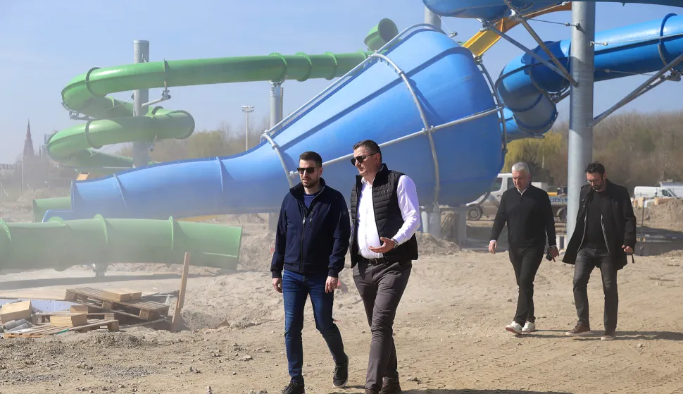 Osijek, 16. 03. 2026., Copacabana, Kopika, radovi, bazen, bazeni, obilazak radova, građevinski radovi, radovi, Ivan Radić; Ivica Crnković SNIMIO BRUNO JOBST