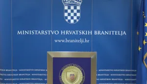Zagreb, 06.12.2023. - Konferencija za medije povodom Zakona o izmjenama i dopunama Zakona o hrvatskim braniteljima iz Domovinskog rata i članova njihovih obitelji, koji je danas na drugom čitanju u Hrvatskom saboru. Govorio je ministar hrvatskih branitelja Tomo Medved. Na fotografiji vizual Ministarstva branitelja. foto HINA /Zvonimir KUHTIĆ/ kuzo