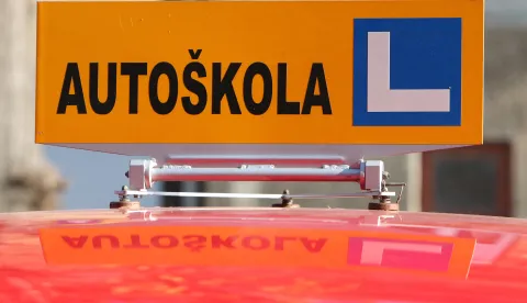 Osijek, 23.11.2020. - Auto &scaron;kolaFOTO: Željko &Scaron;epić