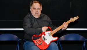 Jurica Urbanek graditelj gitara: Glazbenici sami biraju stil, a ja samo pratim njihovu priču i emocije