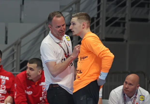 Zadar, 19.03.2026. - Dvorana Kre&scaron;imira Ćosića na Vi&scaron;njiku. Prijateljska rukometna utakmica reprezentacija Hrvatske i &Scaron;vicarske.Na fotografiji: Dagur Sigurdsson, Foto: HINA/Zvonko KUCELIN