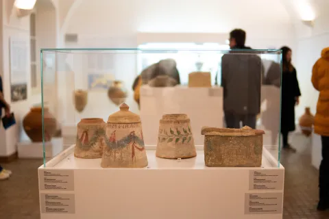 Osijek, 20. 3. 2026., Izložba Etru&scaron;čani s nestale rijeke -Lica i mitovi iz muzeja u Chiusiju i Chiancianuetru&scaron;čani; izložba; eksponati; AMO; Arheolo&scaron;ki muzej Osijek; kultura; povijest