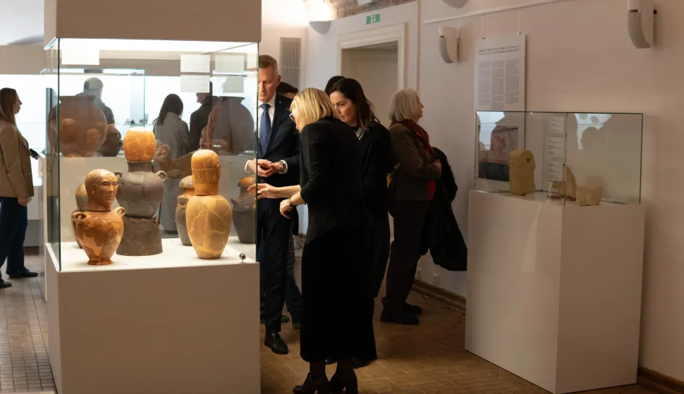 Osijek, 20. 3. 2026., Izložba Etru&scaron;čani s nestale rijeke -Lica i mitovi iz muzeja u Chiusiju i Chiancianuetru&scaron;čani; izložba; eksponati; AMO; Arheolo&scaron;ki muzej Osijek; kultura; povijest