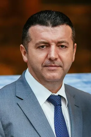 MAGAZIN Prof. Dr Orhan Draga&scaron; is the founder and Director of the International Security Institute. Born in Prizren, he was educated in Belgrade before earning a doctorate at the European University of Brussel