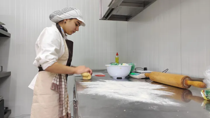 8. Zlatni orah donio mnoge lijepe priče: Slastice su pripremale Filipinka i Ukrajinka, ali i cijela obitelj iz Na&scaron;ica