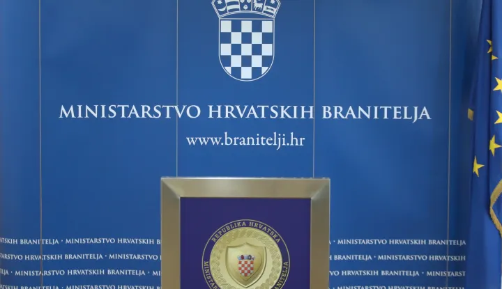 Zagreb, 06.12.2023. - Konferencija za medije povodom Zakona o izmjenama i dopunama Zakona o hrvatskim braniteljima iz Domovinskog rata i članova njihovih obitelji, koji je danas na drugom čitanju u Hrvatskom saboru. Govorio je ministar hrvatskih branitelja Tomo Medved. Na fotografiji vizual Ministarstva branitelja. foto HINA /Zvonimir KUHTIĆ/ kuzo