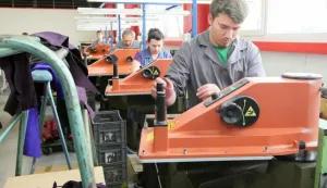 22.04.2013., Koprivnica - Pogon tvrtke Arche koja se bavi proizvodnjom cipela, raznih vrsta torbi i drugih proizvoda od koze. Photo. Marijan Susenj/PIXSELL------3 stupca colornovosti