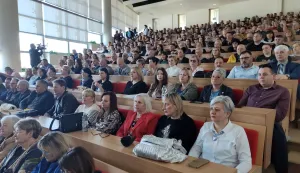 Sredi&scaron;njice Saveza samostalnih sindikata Hrvatske (SSSH), Nezavisnog hrvatskog sindikata (NHS), Matice hrvatskih sindikata (MHS) i Sindikata umirovljenika Hrvatske (SUH) održale skup s ciljem mobiliziranja članstva za područje pet slavonskih županija u Osijeku. 