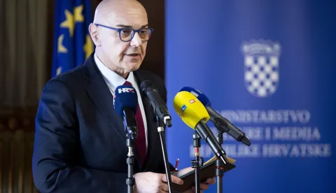 Zagreb, 24.03.2026 - Ministrica kulture i medija Nina Obuljen Koržinek, ministar rada, mirovinskoga sustava, obitelji i socijalne politike Alen Ružić te ravnatelj Hrvatskog zavoda za zapo&scaron;ljavanje Ante Lončar dodijelili su ugovore o bespovratnim sredstvima u sklopu poziva "Inkluzivne usluge ustanova u kulturi". Na slici ministar rada, mirovinskog sustava, obitelji i socijalne politike Alen Ružić. foto HINA/ Sa&scaron;a KOLJAN/ sk