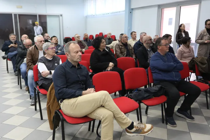 Osijek, 24. 03. 2026, Trg Lava Mirskog 1. Tribina o braniteljskim mirovinama. snimio GOJKO MITIĆ