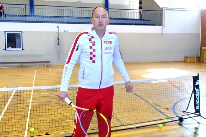 DONJI MIHOLJACMAGADENOVACProgram Besplatne &scaron;kole tenisa koji se provodi na području Donjeg Miholjca i okolnih općina iz godine u godinu privlači sve veći broj djece, potvrđujući važnost ulaganja u sport od najranije dobiOŽUJAK 2026.