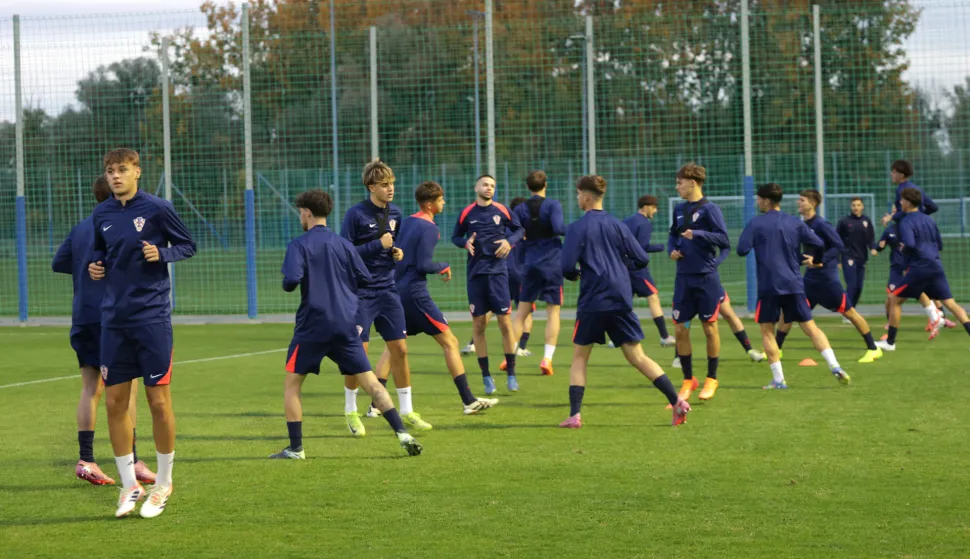Osijek, 27. 10. 2025., Opus Arena, Hrvatska nogometna reprezentacija, U-17, priprema, pripreme, trening SNIMIO BRUNO JOBST