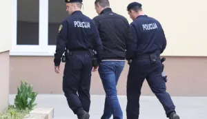 24.03.2026., Osijek - Dovodenje na ispitivanje uhićenog biv&scaron;eg načelnika Gradine, Marka Ajceka, osmunjicenog za malverzacije. Photo: David Jerkovic/PIXSELL